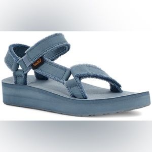 TEVA Women's Midform Universal Canvas Platform Sandals size 8 blue